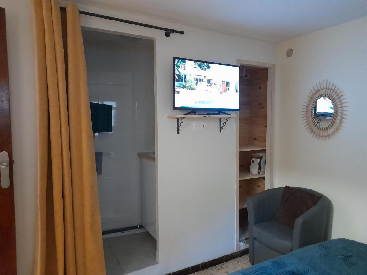 Les Melias T1 Apartamento Roujan Exterior foto